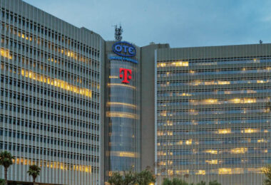 Η TELEKOM γίνεται ο πρώτος πολυεθνικός τηλεπικοινωνιακός όμιλος που επιτυγχάνει κλιματική ουδετερότητα σε όλες τις δραστηριότητές του