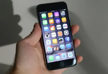 Η Apple κυκλοφόρησε νέο update στα iPhone 5s και iPhone 6