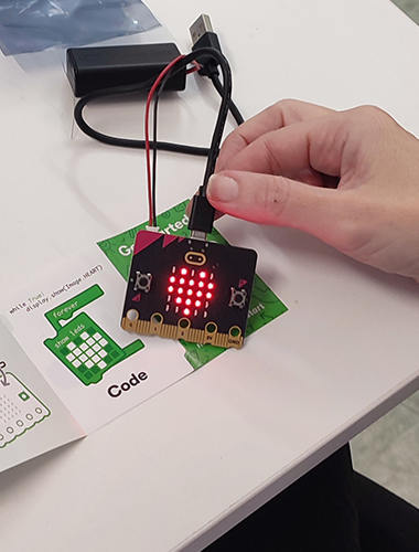 Generation Next: Εργαστήρια STEM σε εκπαιδευτικούς Δημοτικού στον Δήμο Πειραιά