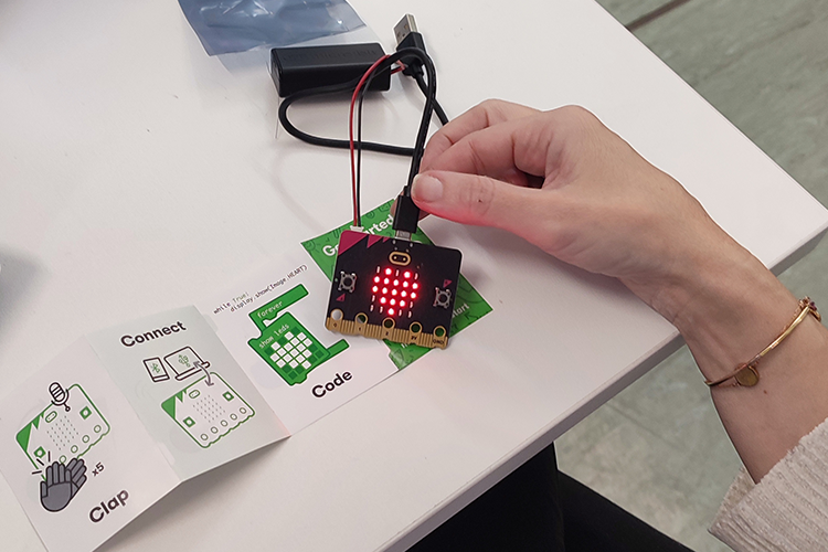 Generation Next: Εργαστήρια STEM σε εκπαιδευτικούς Δημοτικού στον Δήμο Πειραιά