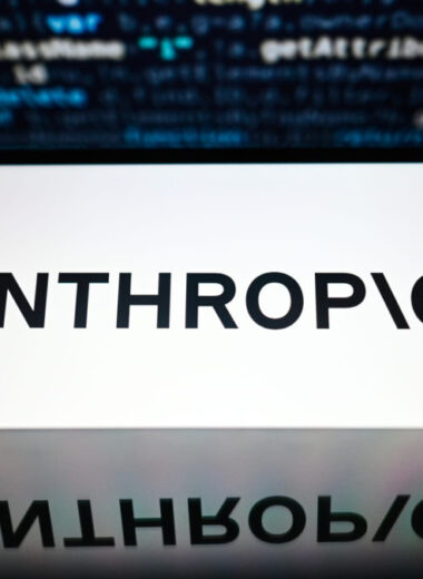 Anthropic: «Φρένο» στην κούρσα της AI πριν ξεφύγει από τον ανθρώπινο έλεγχο
