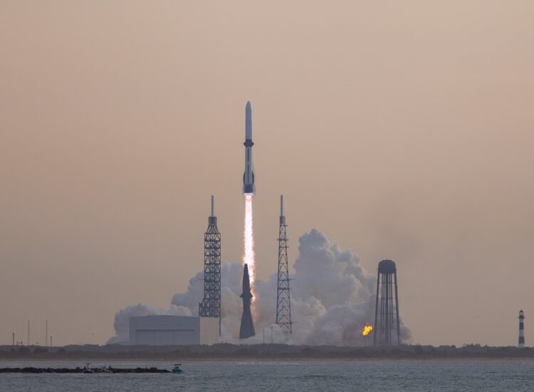 SpaceX: Σε τροχιά ο πρώτος εμπορικός δορυφόρος με πυρηνική ενέργεια