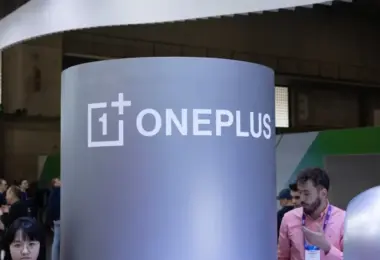 Η OnePlus ξεκίνησε να προωθεί επίσημα την Oppo