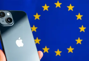Συνεχίζεται η κόντρα της Apple με την Ευρώπη για την κυκλοφορία της Siri