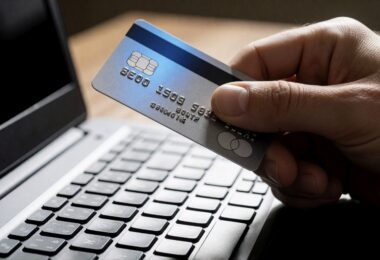 E-commerce: Στο 91% η συμμόρφωση των marketplaces στην ΕΕ – Πού παραμένουν κενά